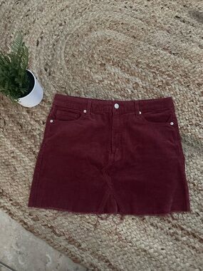 MAROON CORDUROY MINI SKIRT
